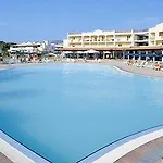 منتجع Villaggio Club نوفا سيري