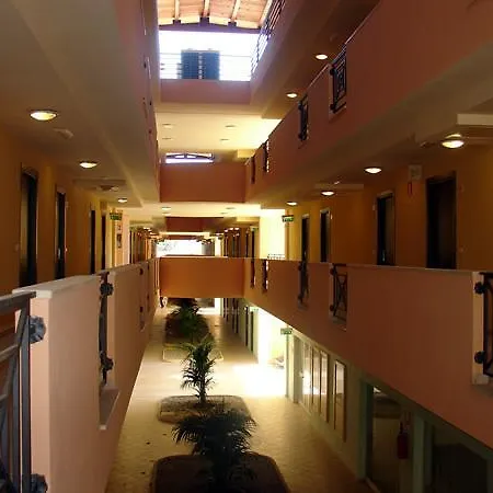 Villaggio Club 4* نوفا سيري