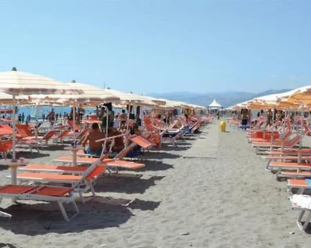 Villaggio Club نوفا سيري